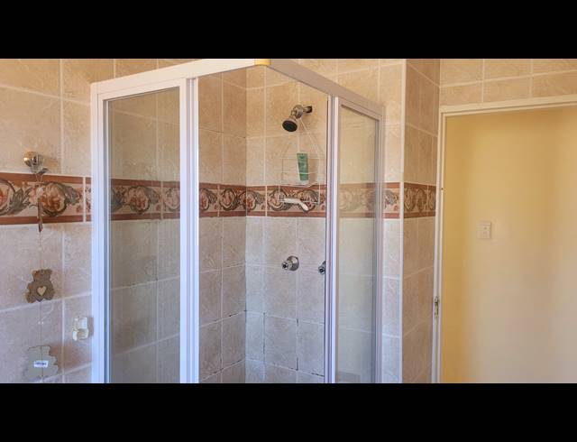 3 BEDROOM TOWNHOUSE FOR SALE IN BEACON BAY